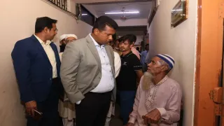মানুষের ভোগান্তির কথা শুনলেন ডিসি, সেবা সহজ করার নির্দেশ