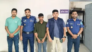 লামায় চাঞ্চল্যকর সিএনজি ছিনতাই ও চালক হত্যাচেষ্টা মামলার রহস্য উদঘাটন, ৩ ডাকাত গ্রেপ্তার