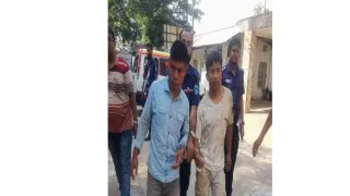 রামগড়ে সেনাবাহিনীর অভিযানে ইউপিডিএফের তিন সদস্য আটক, অস্ত্র উদ্ধার