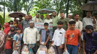 চকরিয়া-সাতকানিয়ার বন্যাদুর্গত মানুষের পাশে পার্কভিউ হসপিটাল